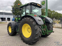 Tractor John Deere 6215R