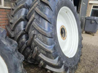 Wheels, Tyres, Rims & Dual spacers  Ploegset! 520/85R46 en 420/85R34. Passend op oa Steyr