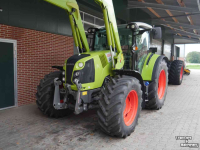 Tractor Claas Arion 460 CIS met lader en lucht