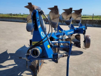 Ploughs Overum BX4975F (4 Schaar wentelploeg)