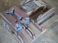 Diverse used spare-parts  tk cw 00 cw 1 en cw 2 en herder snelwissel platen