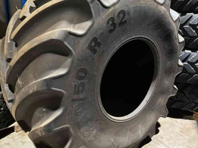 Wheels, Tyres, Rims & Dual spacers Mitas 1250/50R32