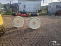 Wheels, Tyres, Rims & Dual spacers Molcon New Holland Velgen 7*32 250/285-6