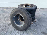 Other wheels, rims, tyres and accessories  Landbouw banden / landbouwwielen 10.00 R20