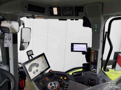 Tractor Claas Arion 570 Night Edition