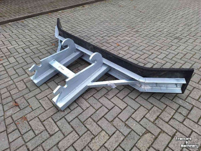 Rubber yard scraper  Heavy-Duty CW30 rubberschuif 255 cm / modderschuif / wegenschuif