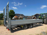 Low loader / Semi trailer  Möslein dieplader Oprijwagen