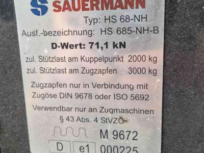 Other tractors and accessories New Holland Sauermann CASE-IH Trekhaak frame slede rail HS 685-NH-B