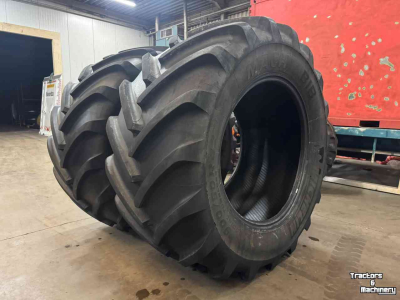 Wheels, Tyres, Rims & Dual spacers Michelin 900/50R42