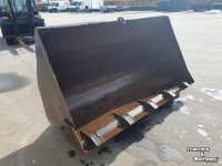 Loading buckets  Grondbak