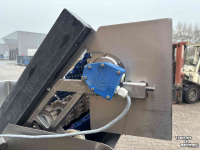 Other conveying equipment and accessories  Natte bunker elevator, RVS