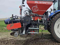 Potato planter Warrens drill sixteen