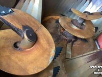 Vertical feed mixer Kuhn Euromix 16-70 Voermengwagen