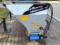Sawdust spreader for boxes Shelbourne cb 150 met weidemann boxenstrooier