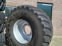 Wheels, Tyres, Rims & Dual spacers Vredestein Nieuwe Vredestein Flotation trac 650/65R26.5 banden op velg 650/55R26.5