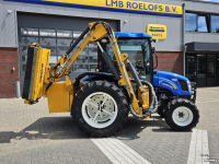 Small-track Tractor New Holland Boomer 3050 met Bos Maaiarm