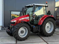Tractor Massey Ferguson 5712 S Dyna-4