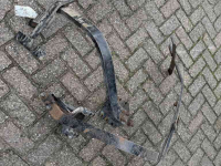 Used parts for tractors Case-IH voorspatbord steunen, voorspatborden, spatbordbeugels van een MX135