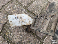 Used parts for tractors Case-IH voorspatbord steunen, voorspatborden, spatbordbeugels van een MX135