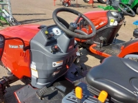 Horticultural Tractors Branson 2505H Compacttractor / Compacttrekker