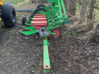 Seed drill Vicon monocentra bietenzaaimachine
