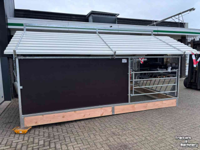 Calf hutches  Groot Kalverhok