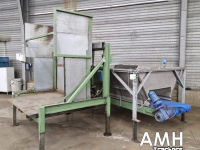 Bulk box tipper  Bunker met uitvoerband+kantelaar – complete set,  Dosierbunker mit Austragsband inklusive Kistenkipper (Komplettset)