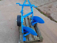 Ploughs  2 schaar ploeg