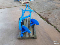 Ploughs  2 schaar ploeg