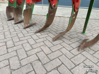 Deep subsoiler Unia PLOW 6 VOORZETWOELER