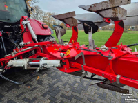 Ploughs Overum 6 schaar vario