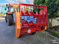 Manure spreader  Mestverspreider 2.5 Ton