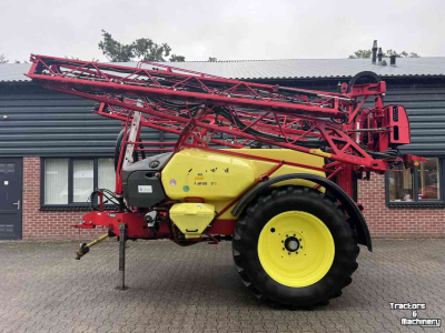 Fieldsprayer pull-type Kverneland Ikarus S28