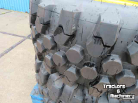 Wheels, Tyres, Rims & Dual spacers Michelin 500/70R24 Bibload