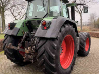 Tractor Fendt 718 com 3