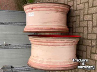 Wheels, Tyres, Rims & Dual spacers Titan 18x34