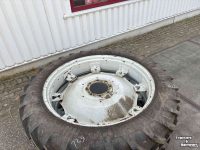 Wheels, Tyres, Rims & Dual spacers Alliance 300/95R46 (12.4R46)