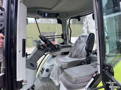 Tractor Claas Arion 550