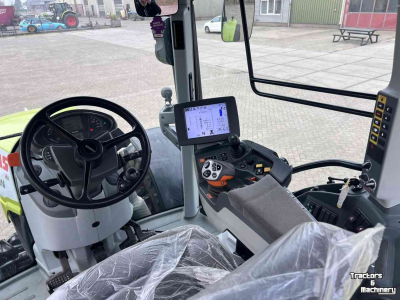 Tractor Claas Arion 550