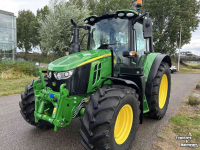 Tractor John Deere 6090M