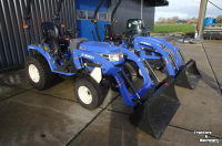 Tractor Iseki 3217 met voorlader .