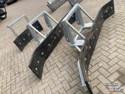 Manure scraper Weidemann Rubberschuif / mestschuif / modderschuif / sneeuwschuif.