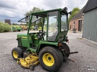 Horticultural Tractors John Deere 855 Diesel met maaidek en cabine