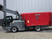 Vertical feed mixer Airmix Peecon Biga 20-215 Rapide zelfrijder
