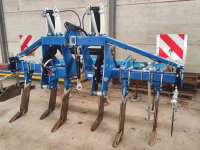 Deep subsoiler VSS MTO-UCV6 voorzetwoeler
