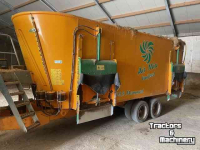 Vertical feed mixer  Airmix Unifeed 25.5 Mammoet