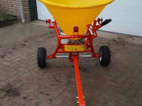 Fertilizer spreader  Jarmet getrokken kunstmeststrooier 200 ltr & 400 ltr