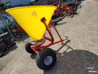 Fertilizer spreader  Jarmet getrokken kunstmeststrooier 200 ltr & 400 ltr