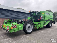 Potato harvester AVR Puma 3