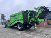 Potato harvester AVR Puma 3